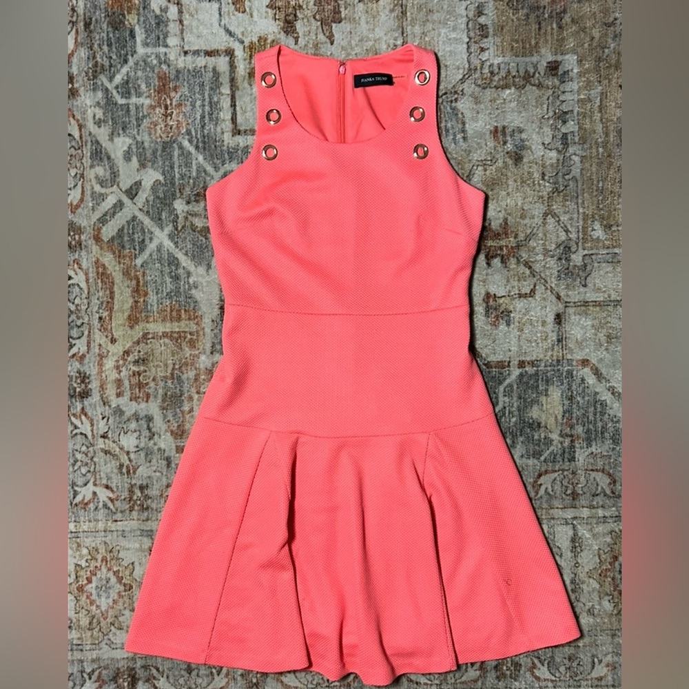Ivanka Trump Coral Textured Dress with Grommet Accents. Size 8
